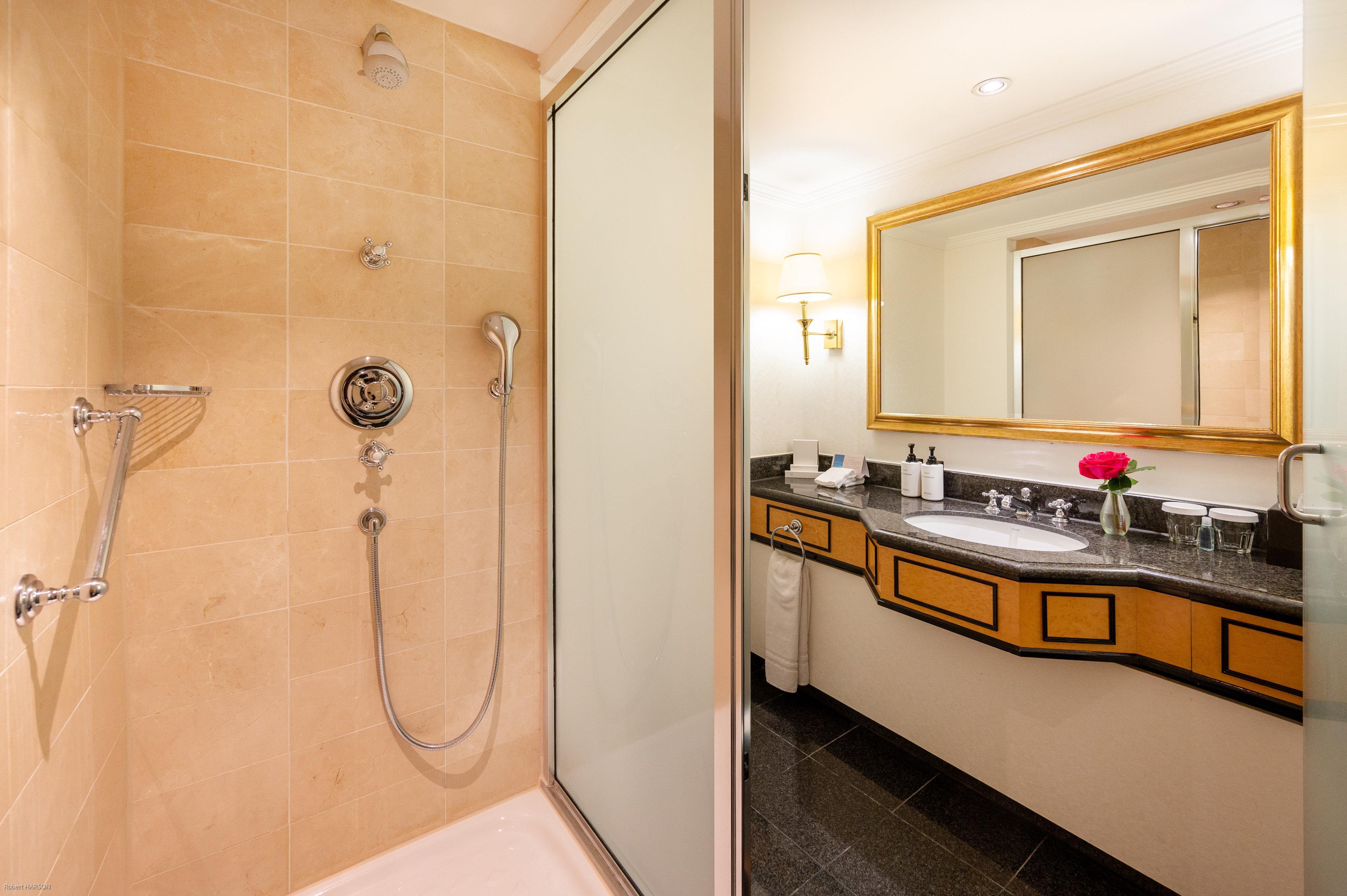 Intercontinental By Ihg 5*